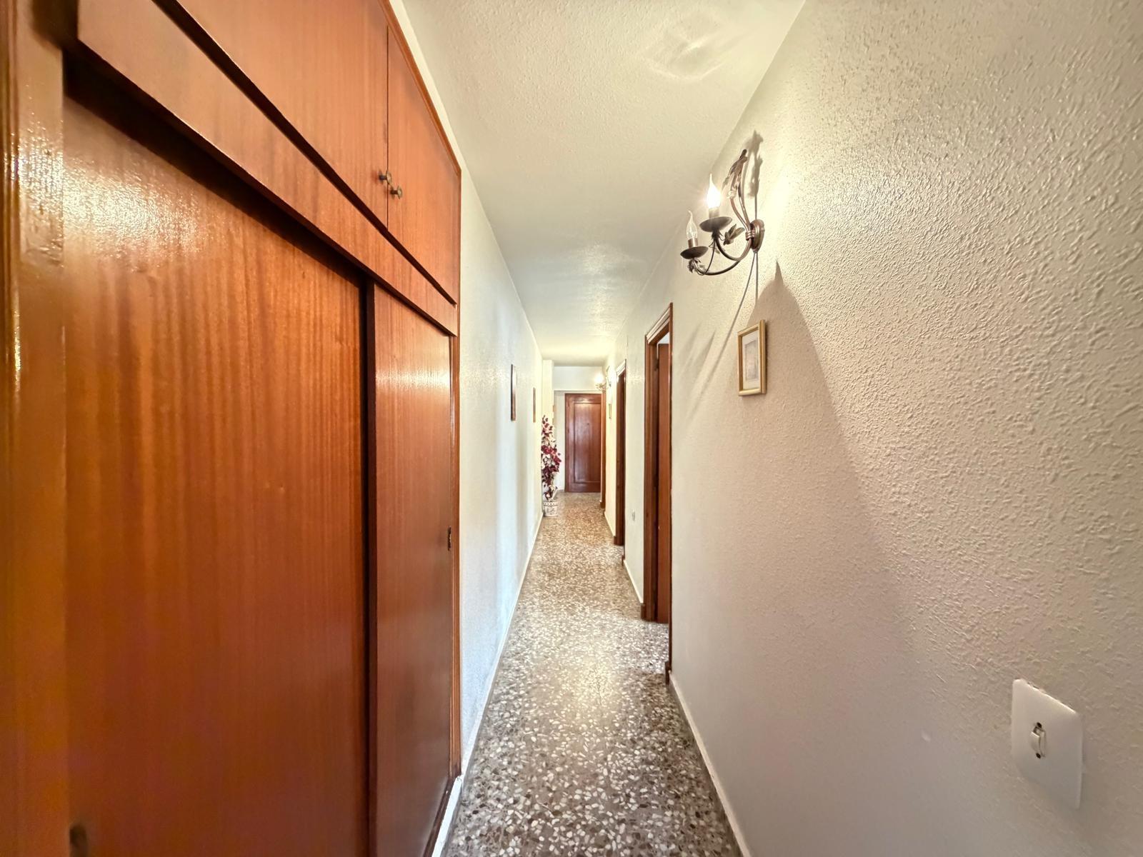 Apartment in Torrevieja, Alicante, Spain 3 bedrooms, 103 sq.m. No. 196290