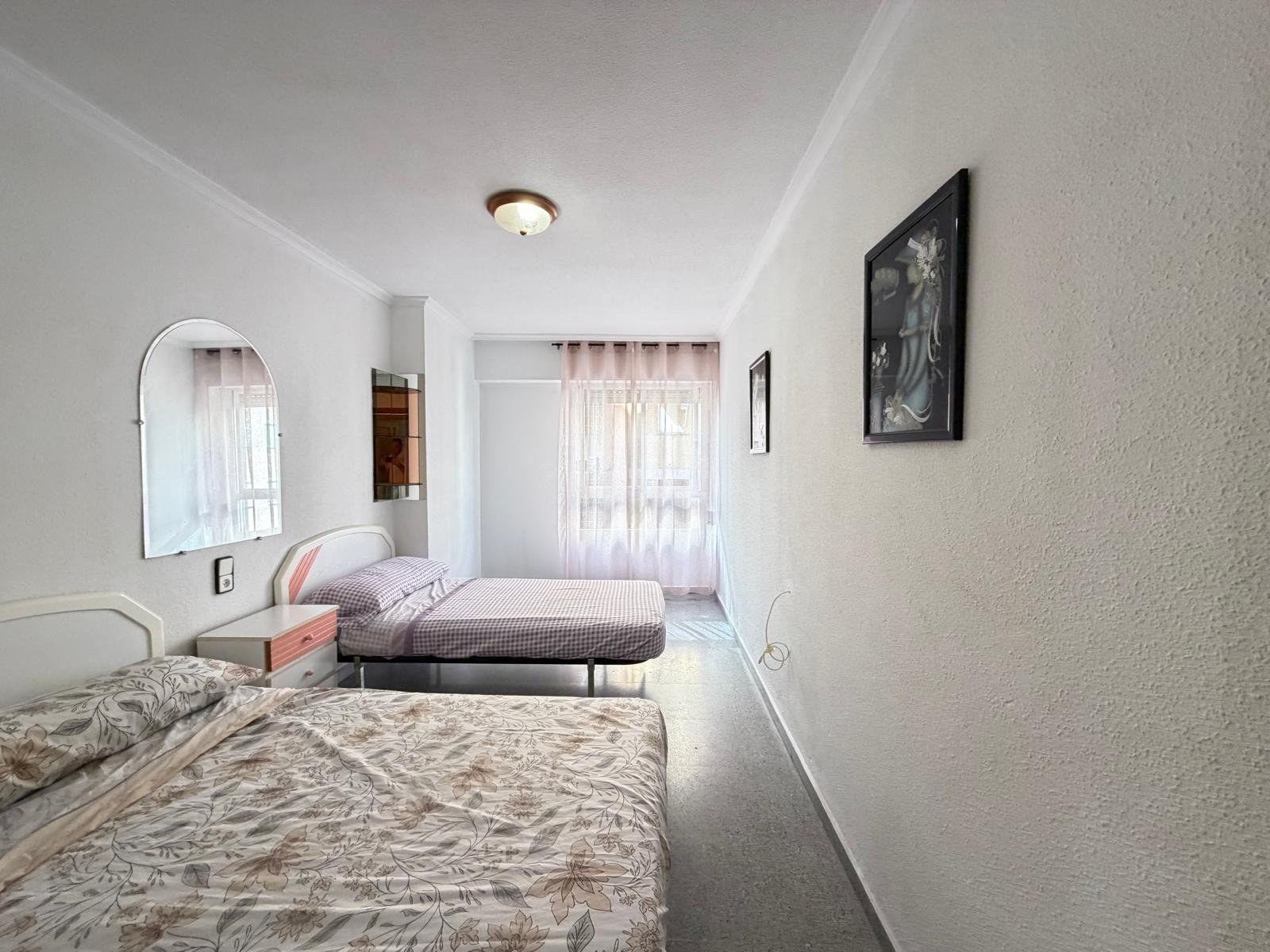 Appartamento a Torrevieja, Alicante, Spagna 2 camere da letto, 84 mq. N° 196288