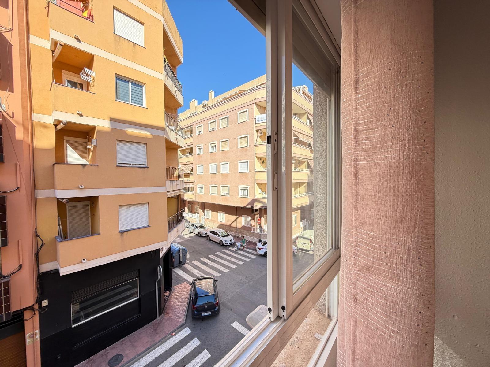 Appartamento a Torrevieja, Alicante, Spagna 2 camere da letto, 84 mq. N° 196288