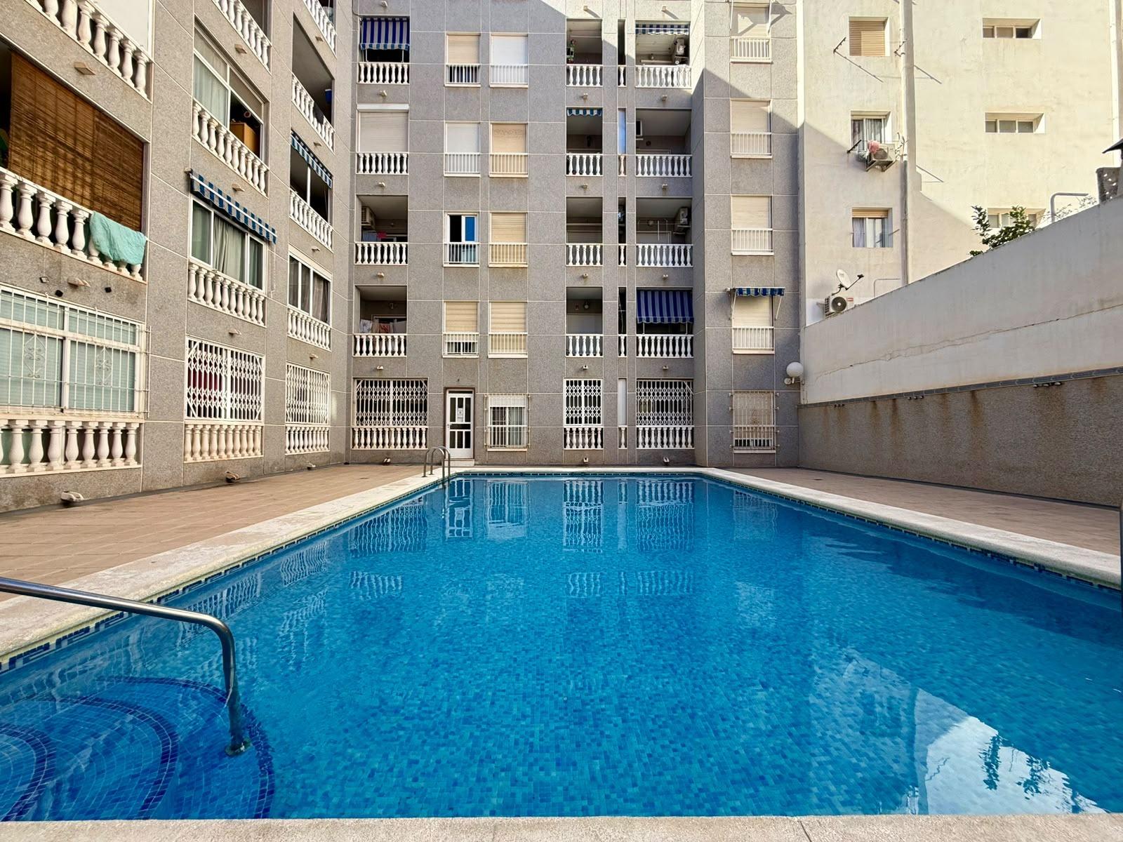 Wohnung in Torrevieja, Alicante, Spanien 2 Schlafzimmer, 56 m2 Nr. 196293