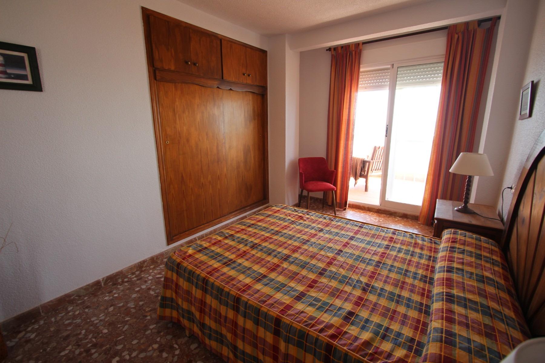 Villa a Guardamar del Segura, Alicante, Spagna 7 camere da letto, 260 mq. N° 80213