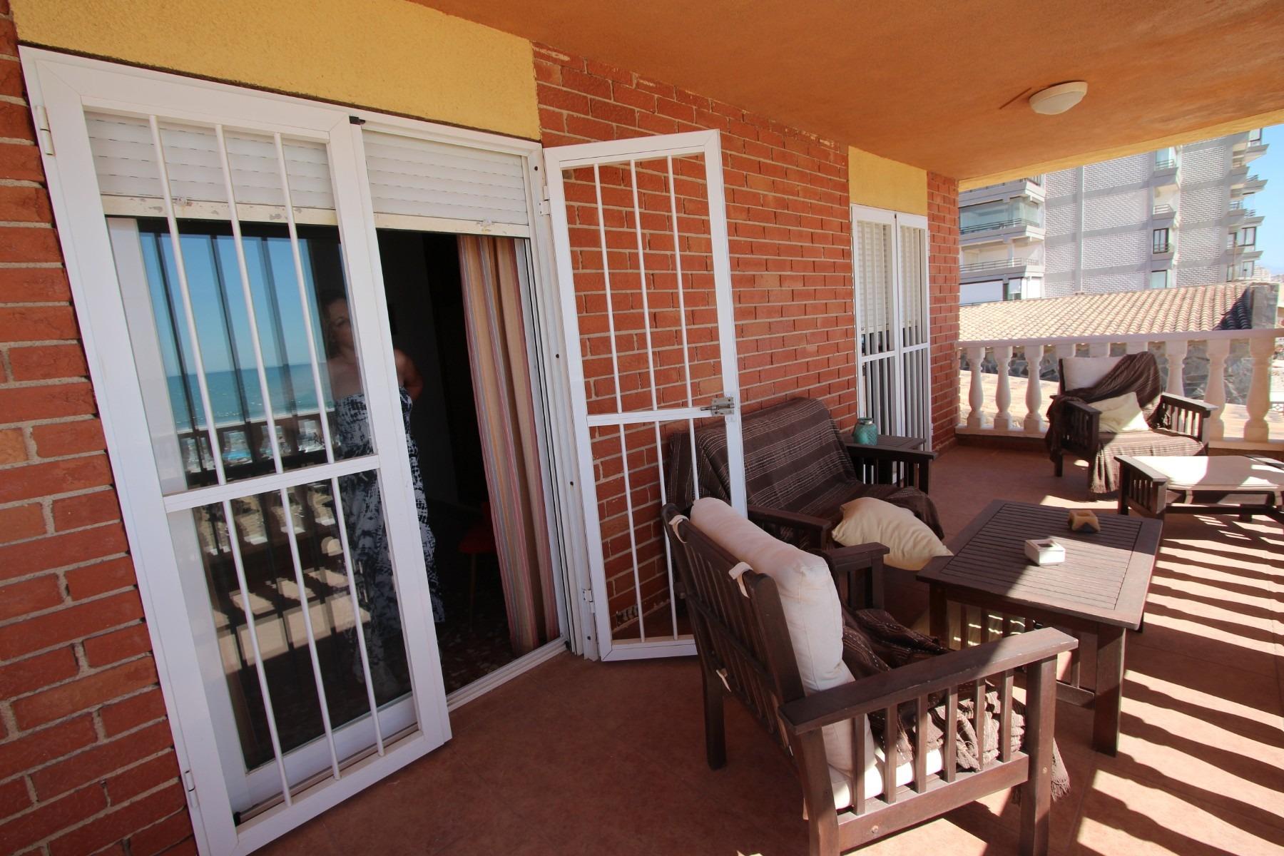 Villa a Guardamar del Segura, Alicante, Spagna 7 camere da letto, 260 mq. N° 80213
