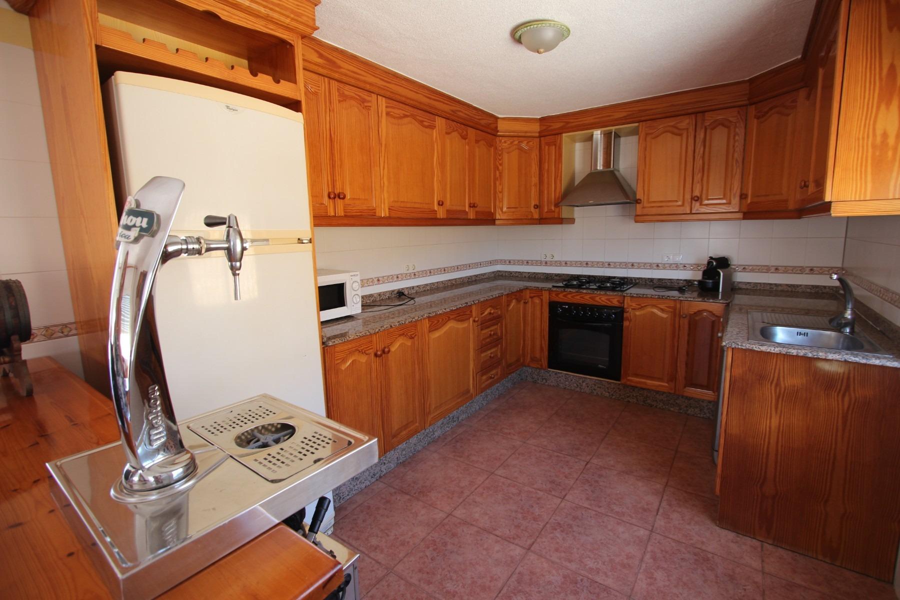 Villa a Guardamar del Segura, Alicante, Spagna 7 camere da letto, 260 mq. N° 80213