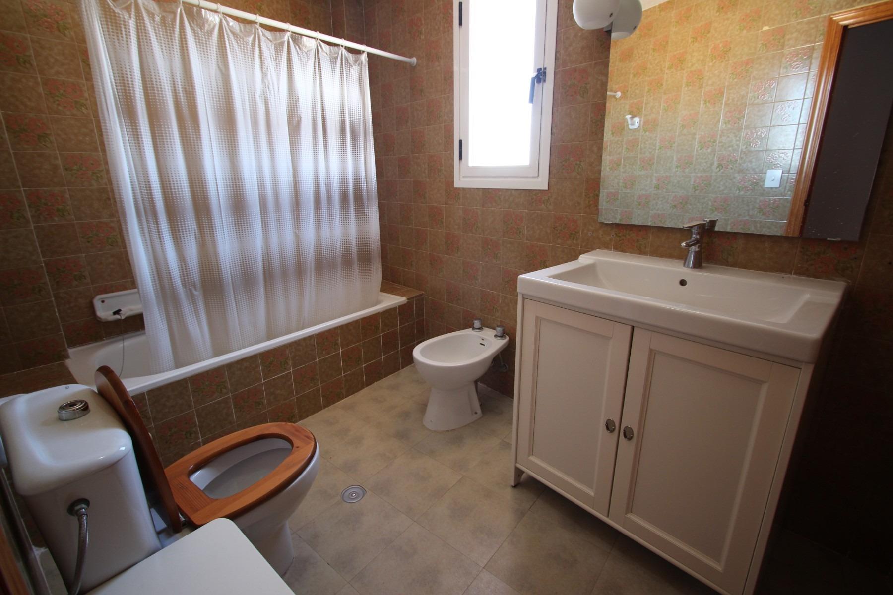 Villa a Guardamar del Segura, Alicante, Spagna 7 camere da letto, 260 mq. N° 80213