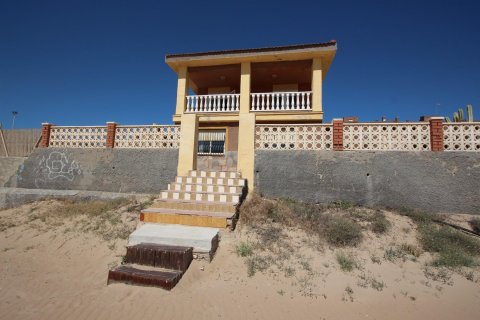 Huvila Guardamar del Segura, Alicante, Espanja 7 makuuhuonetta, 260 m2 No. 80213