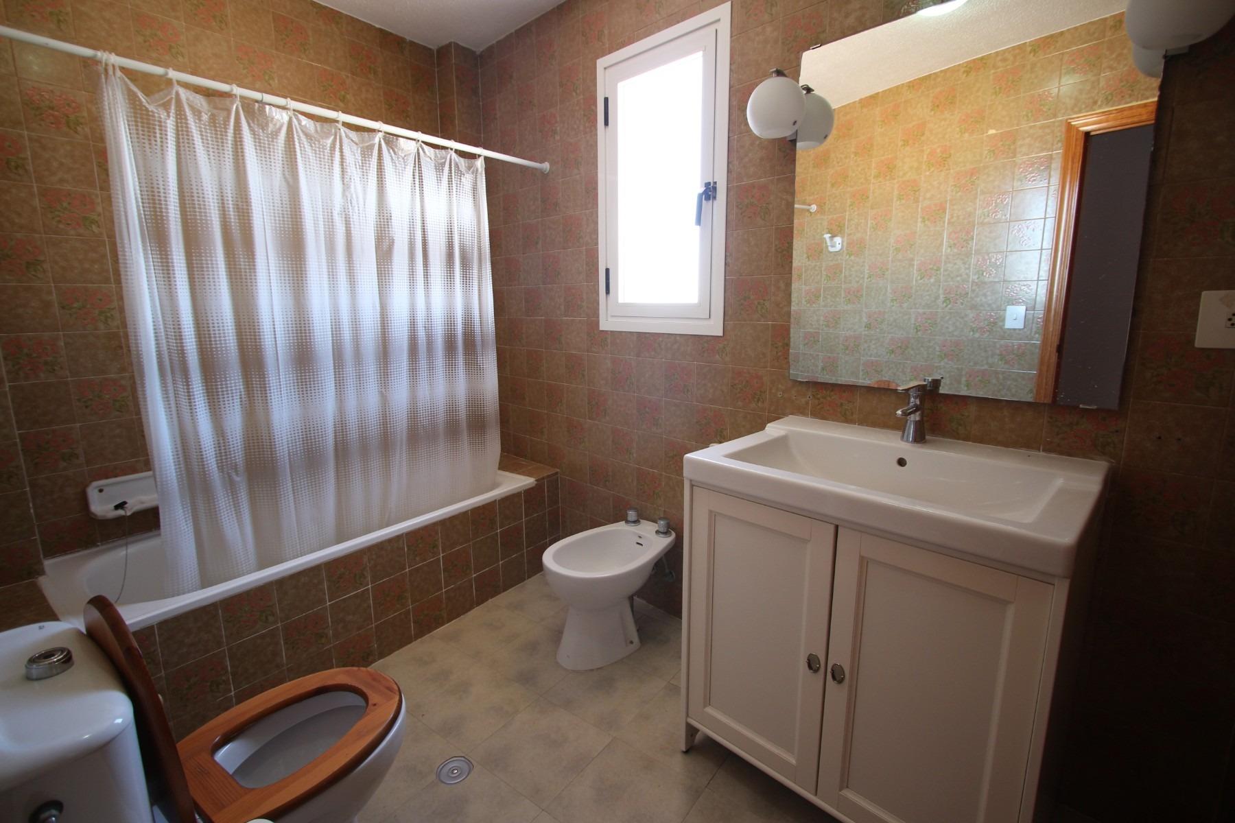 Villa a Guardamar del Segura, Alicante, Spagna 7 camere da letto, 260 mq. N° 80213