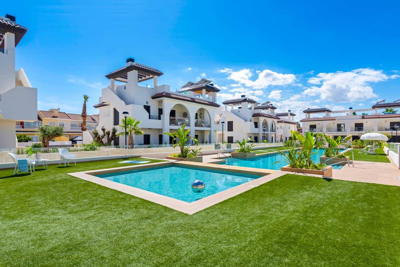 Bungalow in Rojales, Alicante, Spain 3 bedrooms, 95 sq.m. No. 170523