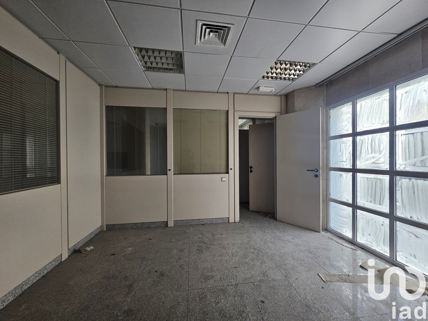 Liikekiinteistö Alhendin, Granada, Espanja 176 m2 No. 185800