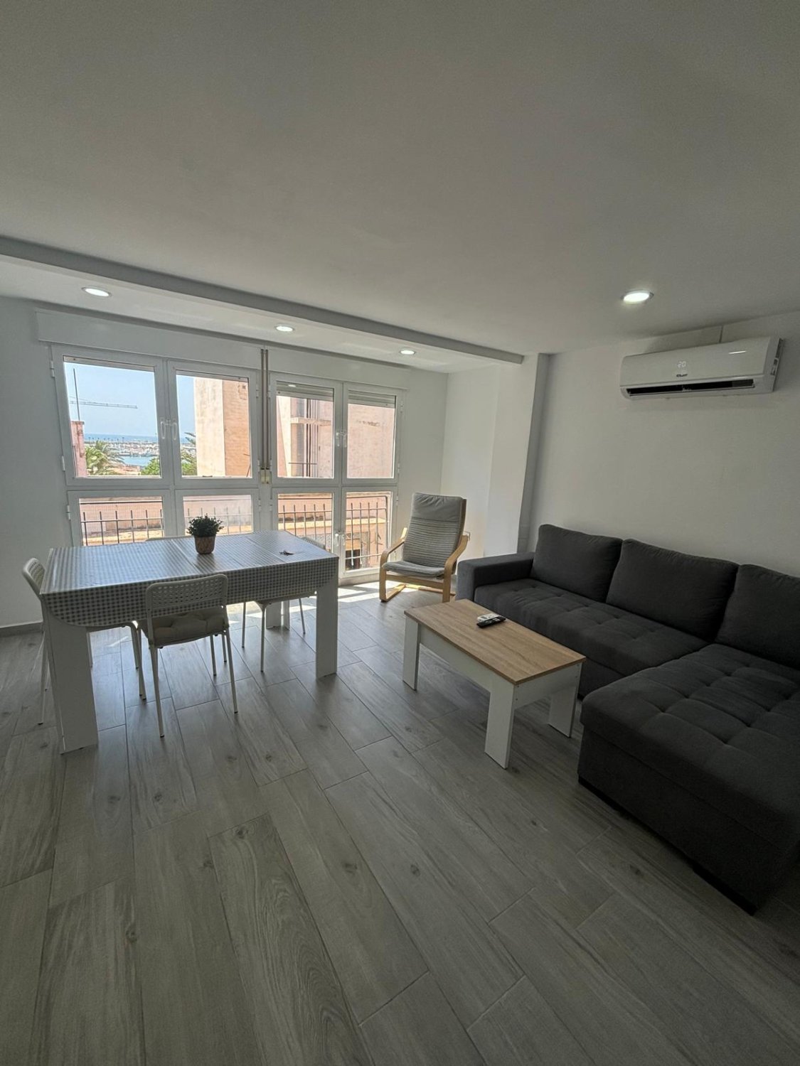Dzīvoklis Torrevieja, Alicante, Spānijā 3 istabas, 88 m2 Nr. 151810