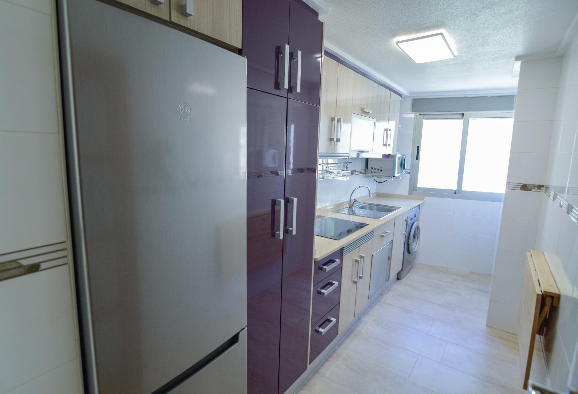 Apartamento en Torrevieja, Alicante, España 2 dormitorios, 75 m2 No. 193137