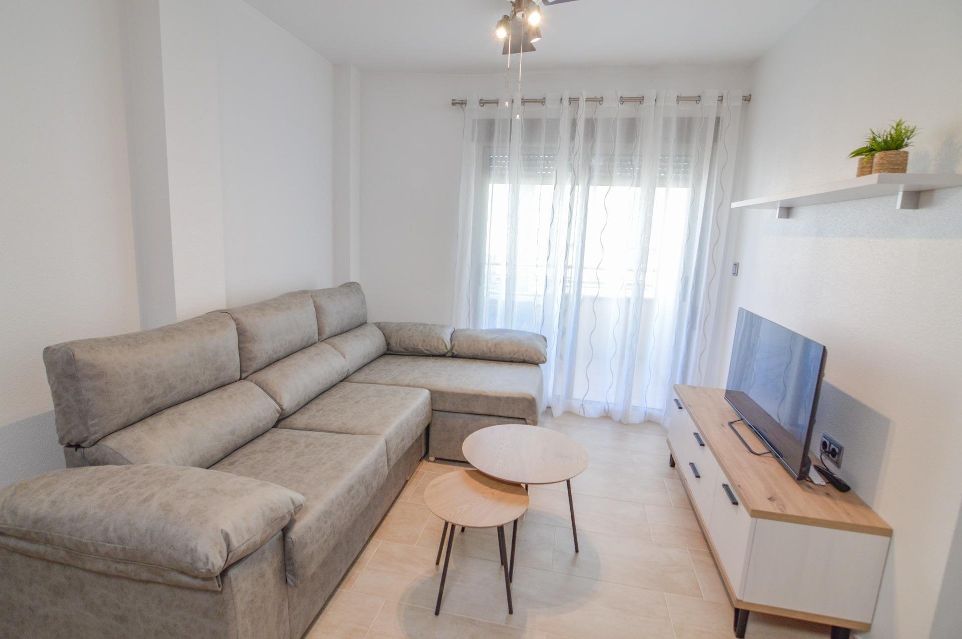 Apartamento en Torrevieja, Alicante, España 2 dormitorios, 75 m2 No. 193137