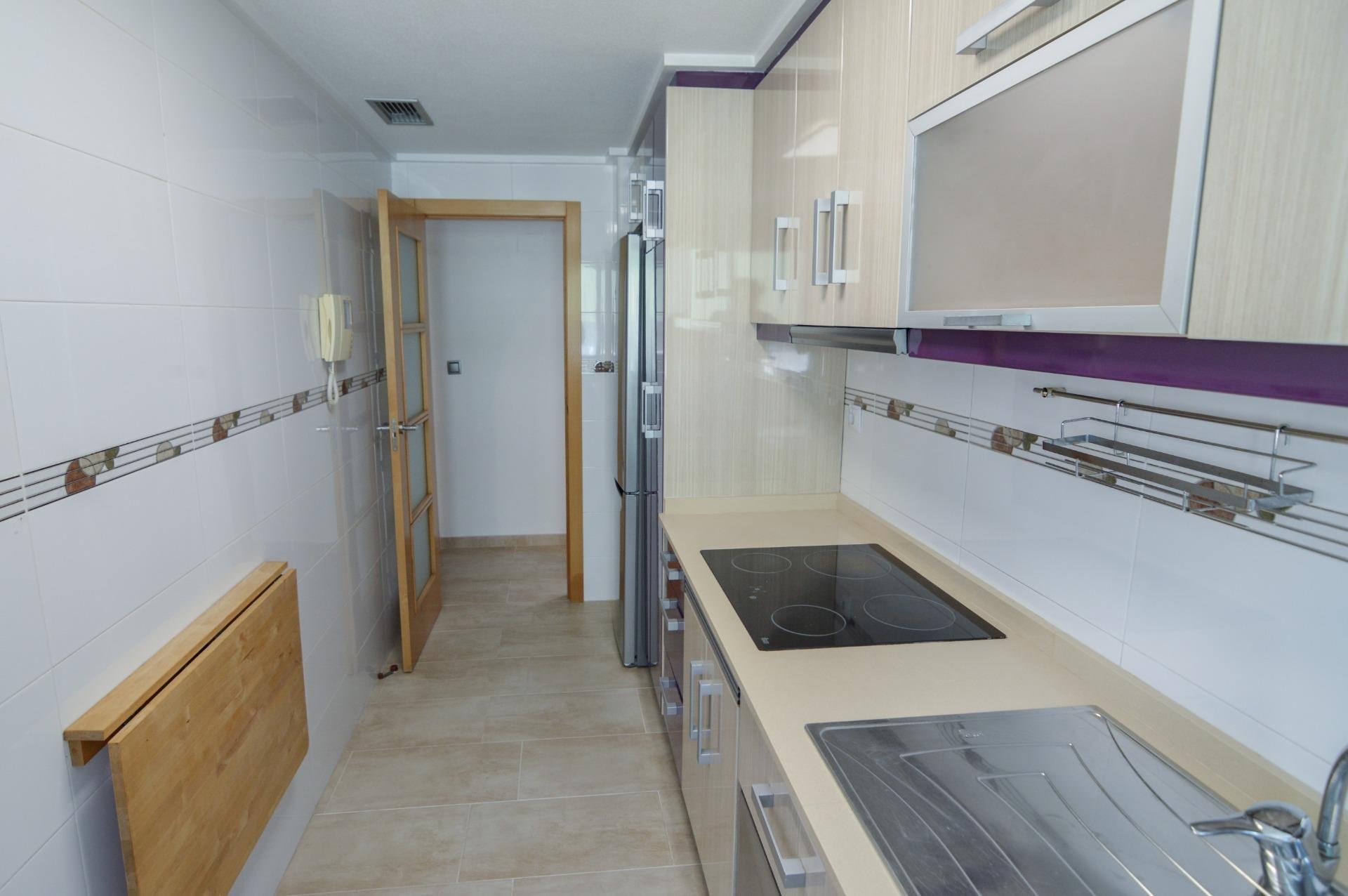 Apartamento en Torrevieja, Alicante, España 2 dormitorios, 75 m2 No. 193137