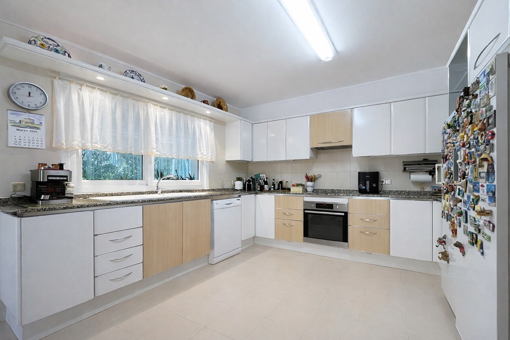 Villa in Palma de Majorca, Mallorca, Spain 5 bedrooms, 222 sq.m. No. 179854