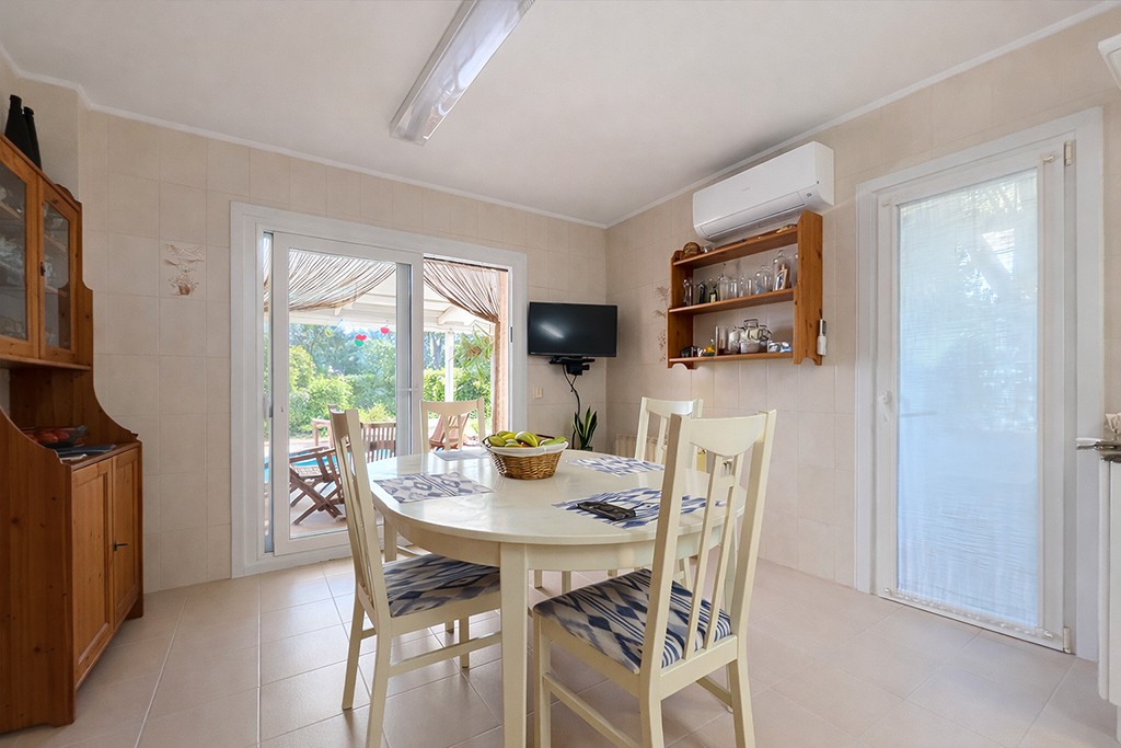 Villa in Palma de Majorca, Mallorca, Spain 5 bedrooms, 222 sq.m. No. 179854