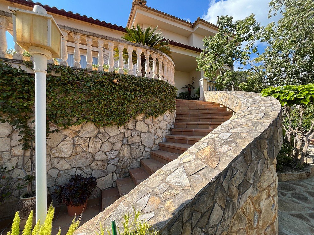 Villa in Palma de Majorca, Mallorca, Spain 5 bedrooms, 222 sq.m. No. 179854