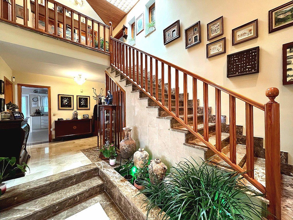 Villa in Palma de Majorca, Mallorca, Spain 5 bedrooms, 222 sq.m. No. 179854