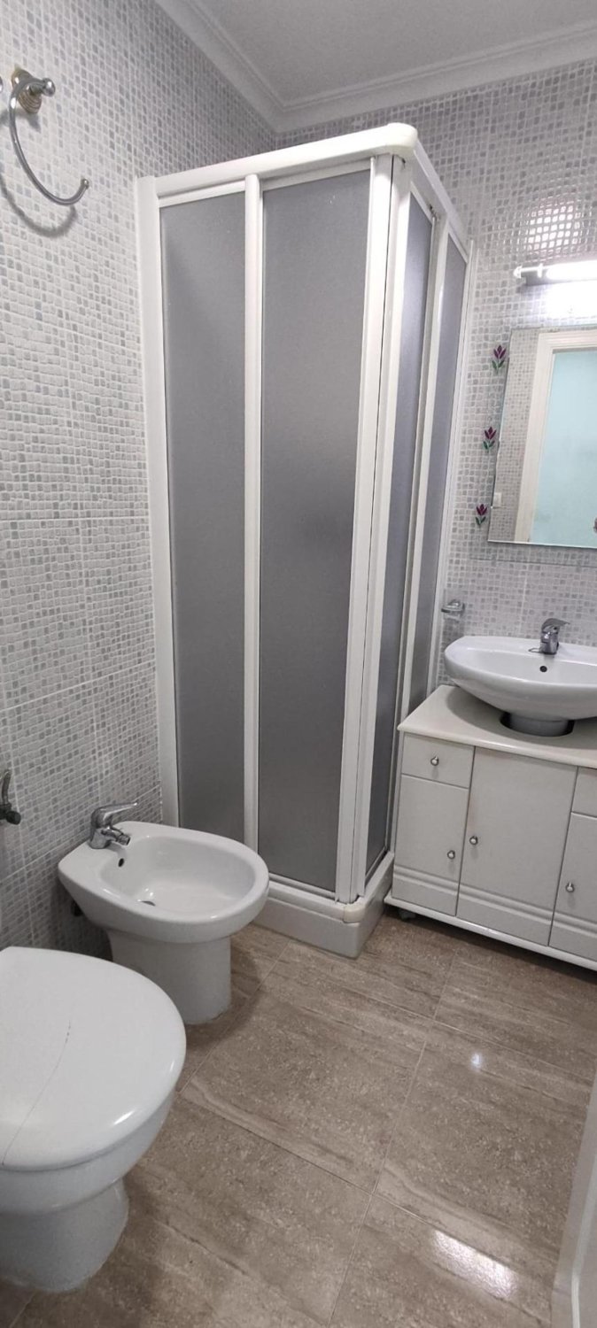 Apartamento en Guardamar del Segura, Alicante, España 2 dormitorios, 78 m2 No. 183796