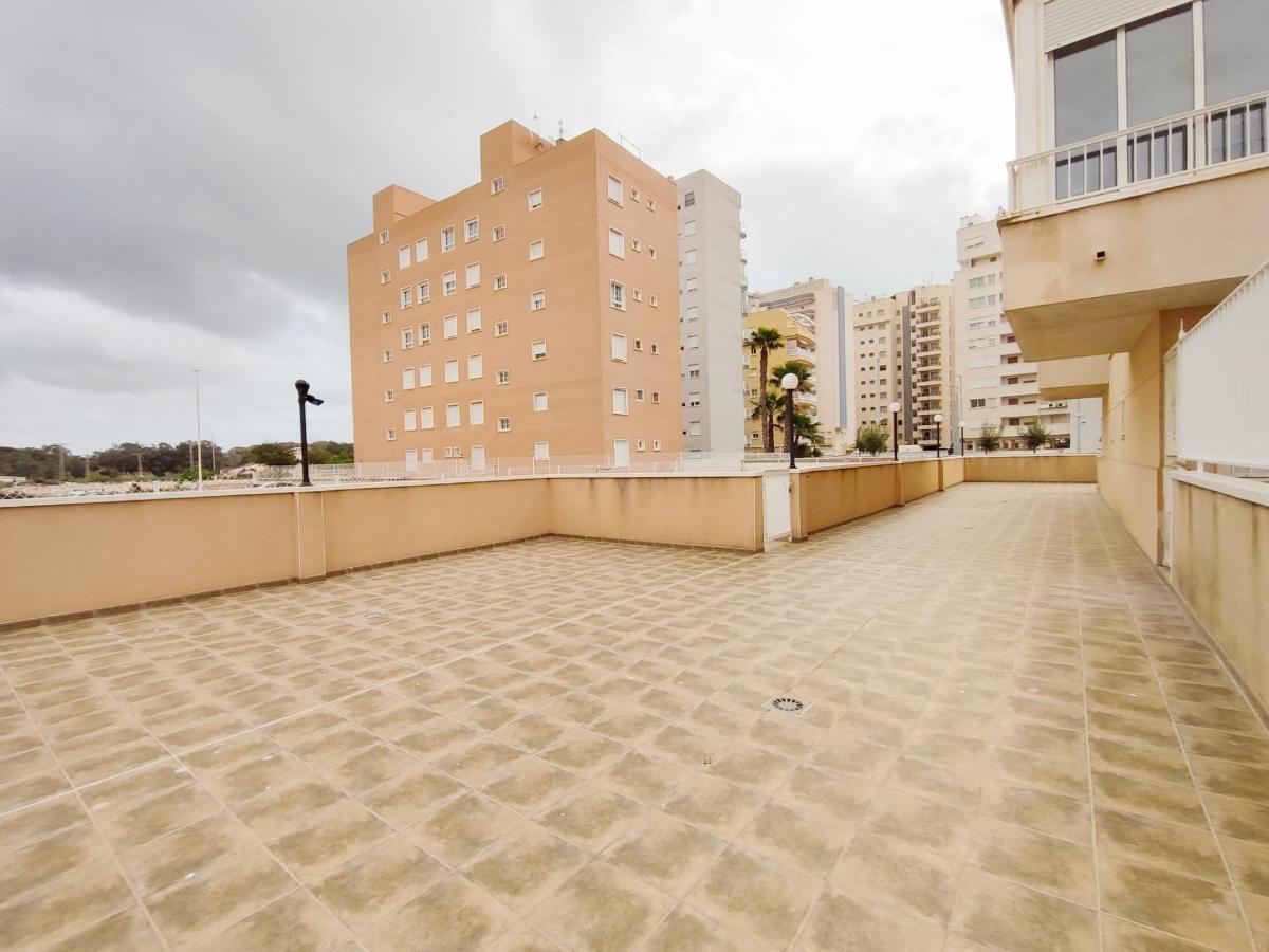 Apartamento en Guardamar del Segura, Alicante, España 2 dormitorios, 78 m2 No. 183796