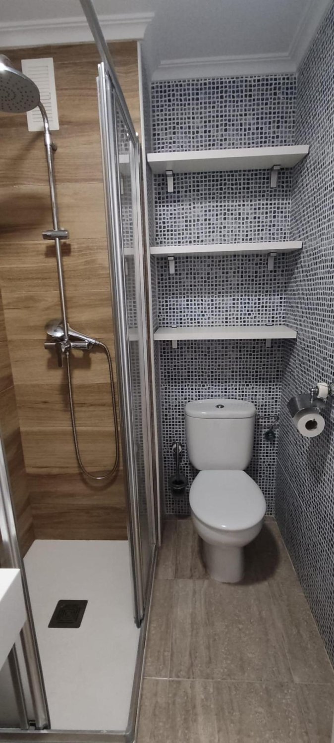 Apartamento en Guardamar del Segura, Alicante, España 2 dormitorios, 78 m2 No. 183796