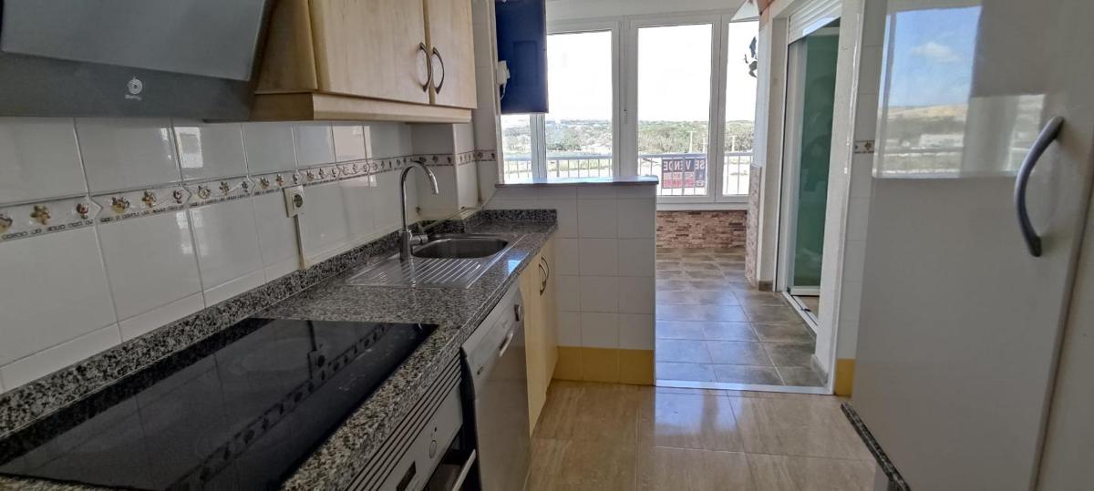 Apartamento en Guardamar del Segura, Alicante, España 2 dormitorios, 78 m2 No. 183796