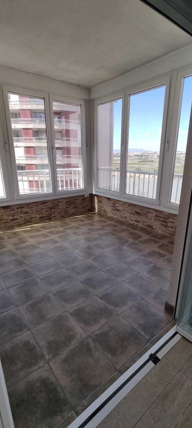 Apartamento en Guardamar del Segura, Alicante, España 2 dormitorios, 78 m2 No. 183796