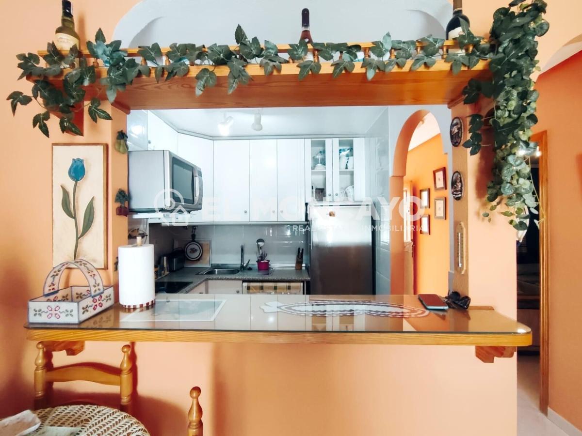 Apartment à Torrevieja, Alicante, Espagne 2 chambres, 51 m2 No. 183791