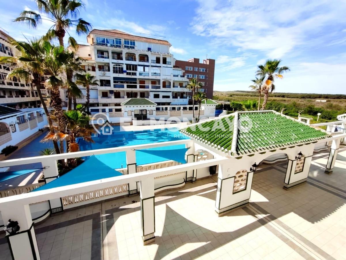 Apartment à Torrevieja, Alicante, Espagne 2 chambres, 51 m2 No. 183791
