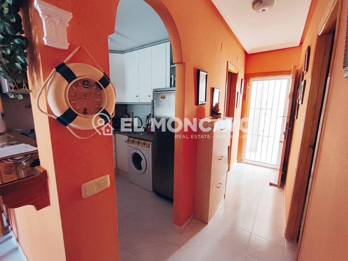 Apartment à Torrevieja, Alicante, Espagne 2 chambres, 51 m2 No. 183791