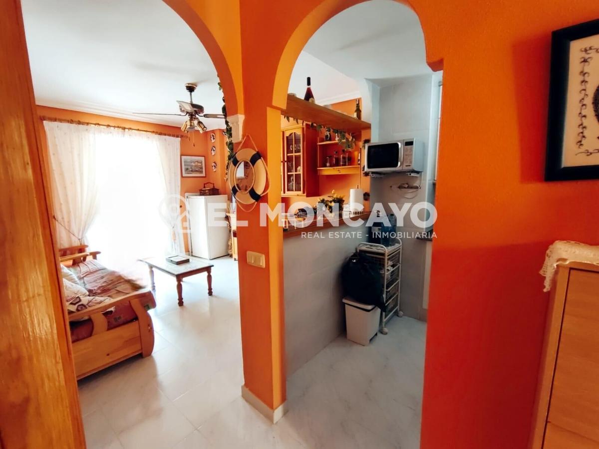 Apartment à Torrevieja, Alicante, Espagne 2 chambres, 51 m2 No. 183791