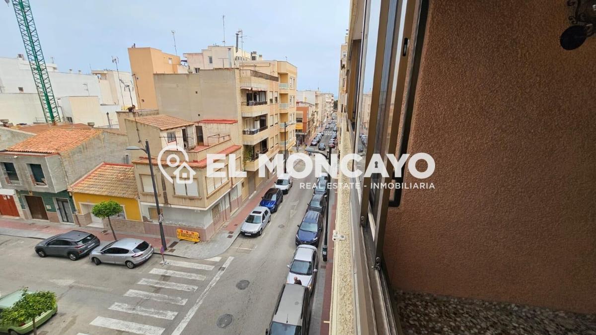 Appartamento a Guardamar del Segura, Alicante, Spagna 3 camere da letto, 109 mq. N° 183797