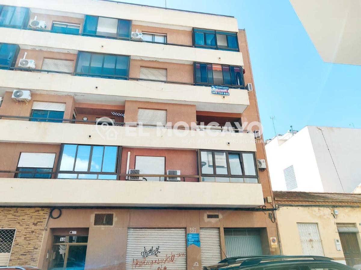 Appartamento a Guardamar del Segura, Alicante, Spagna 3 camere da letto, 109 mq. N° 183797