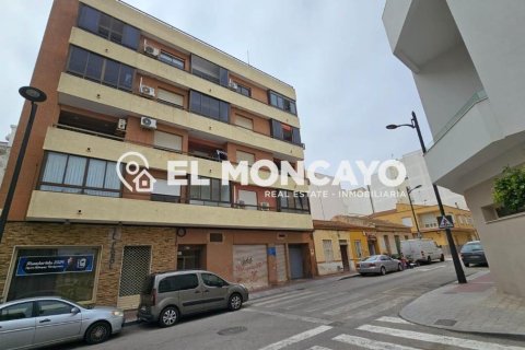 Apartment in Guardamar del Segura, Alicante, Spain 3 bedrooms, 109 sq.m. No. 183797