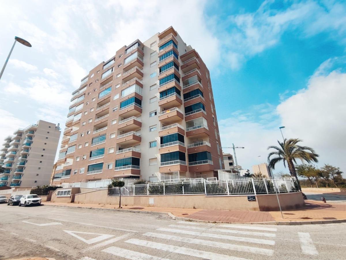 Apartamento en Guardamar del Segura, Alicante, España 2 dormitorios, 76 m2 No. 183795