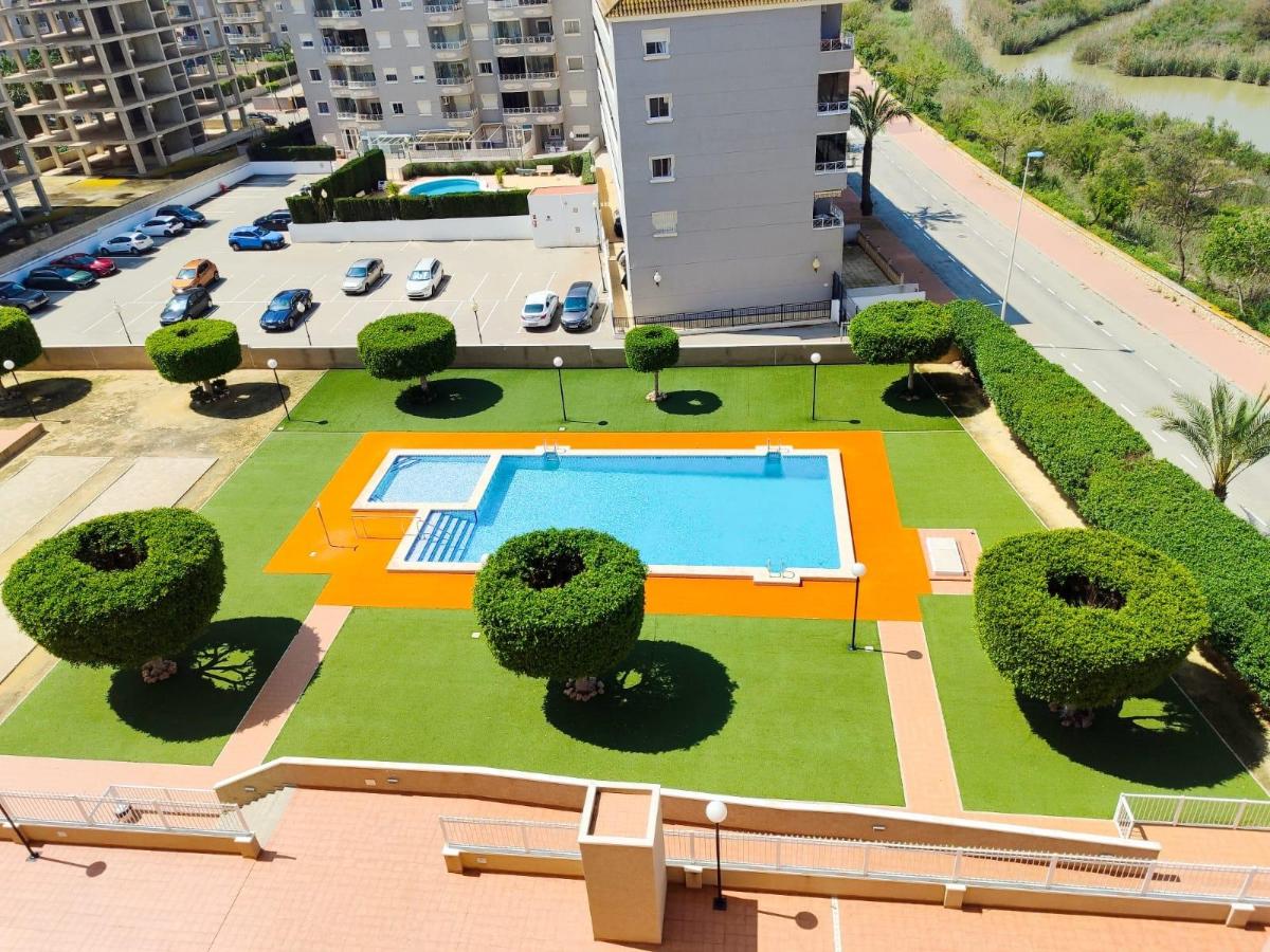 Apartamento en Guardamar del Segura, Alicante, España 2 dormitorios, 76 m2 No. 183795