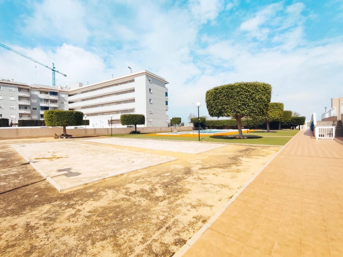 Apartamento en Guardamar del Segura, Alicante, España 2 dormitorios, 76 m2 No. 183795