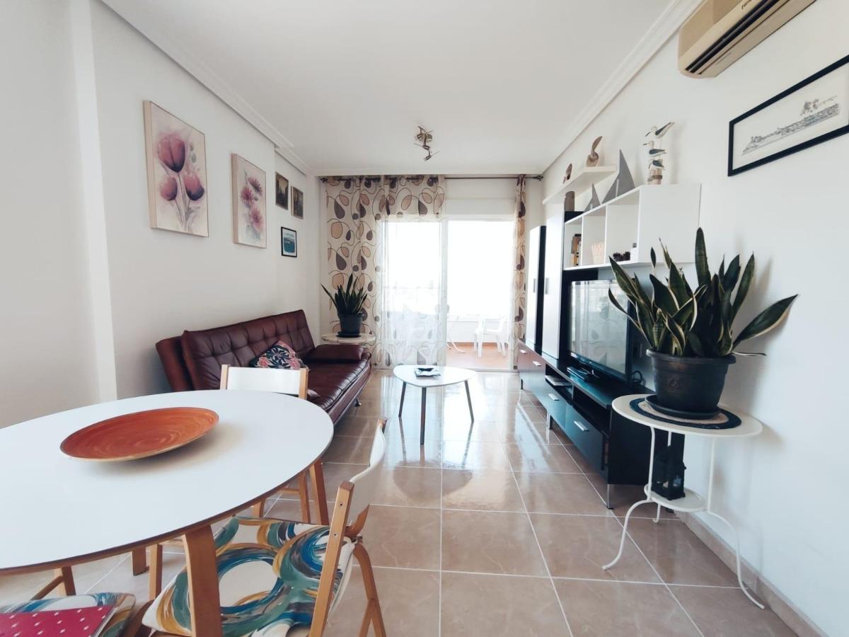 Apartamento en Guardamar del Segura, Alicante, España 2 dormitorios, 76 m2 No. 183795