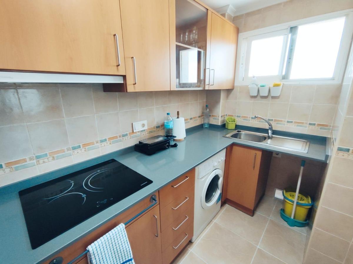 Apartamento en Guardamar del Segura, Alicante, España 2 dormitorios, 76 m2 No. 183795