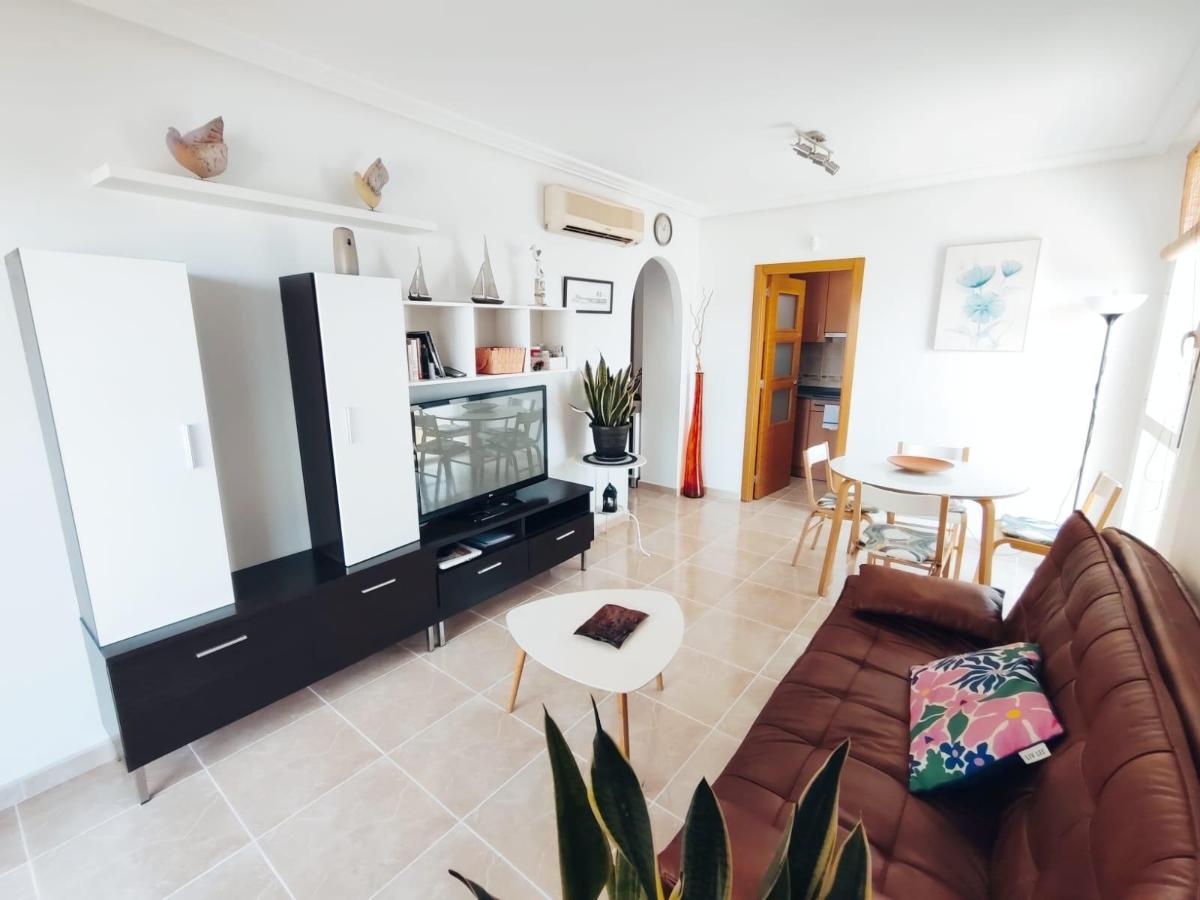 Apartamento en Guardamar del Segura, Alicante, España 2 dormitorios, 76 m2 No. 183795