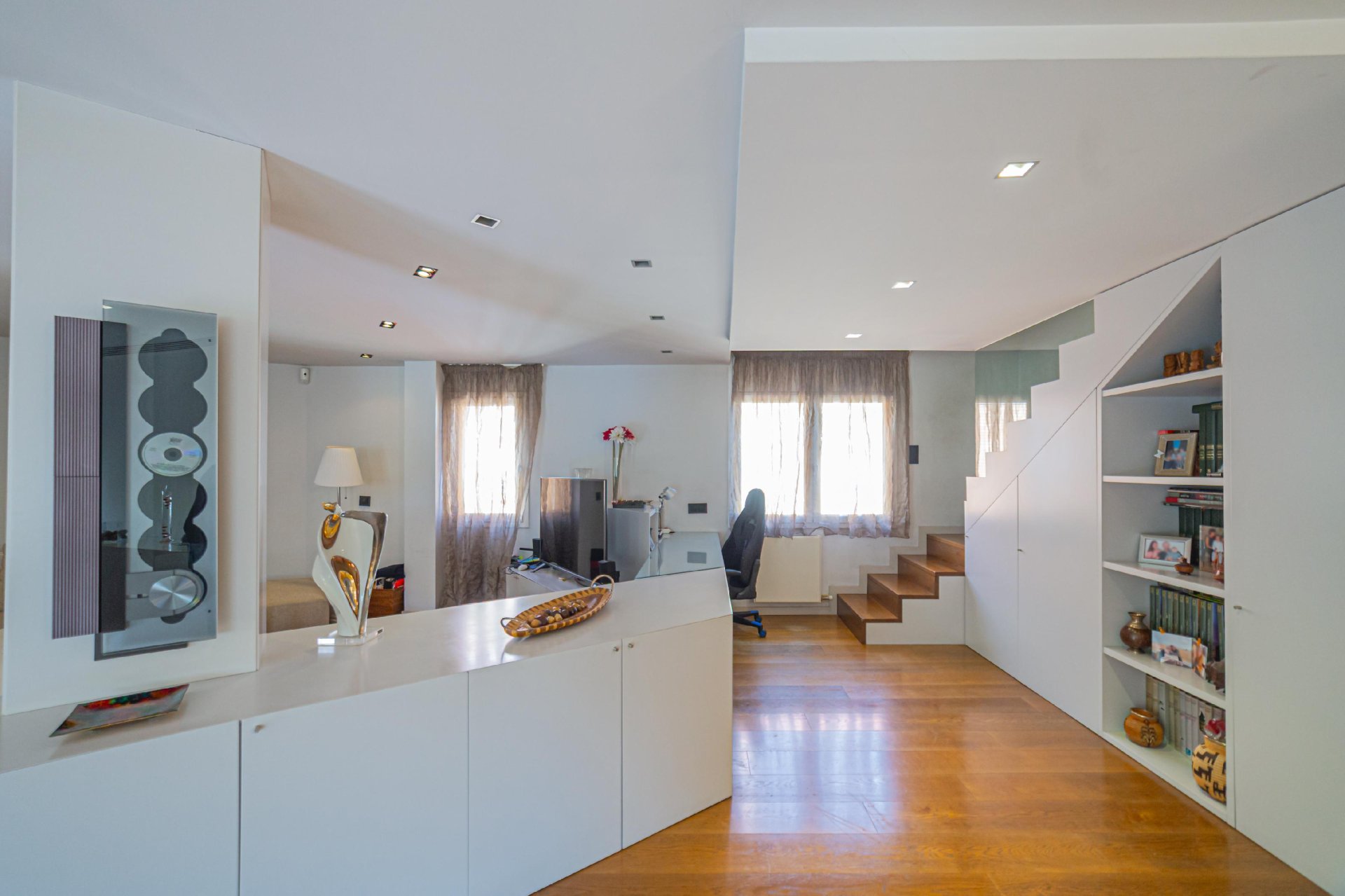 Huoneisto Barcelona, Espanja 4 makuuhuonetta, 205 m2 No. 140920