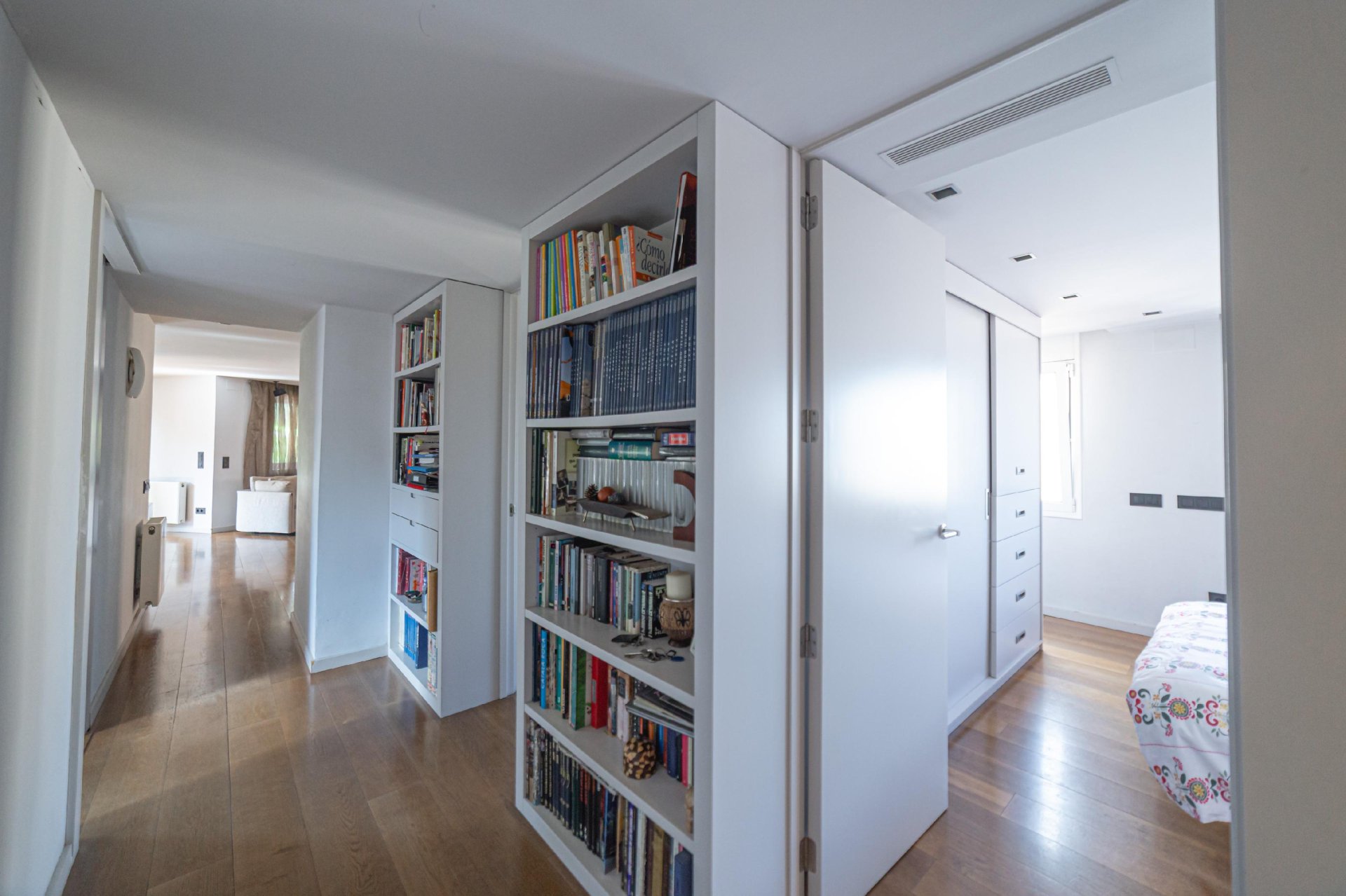 Huoneisto Barcelona, Espanja 4 makuuhuonetta, 205 m2 No. 140920