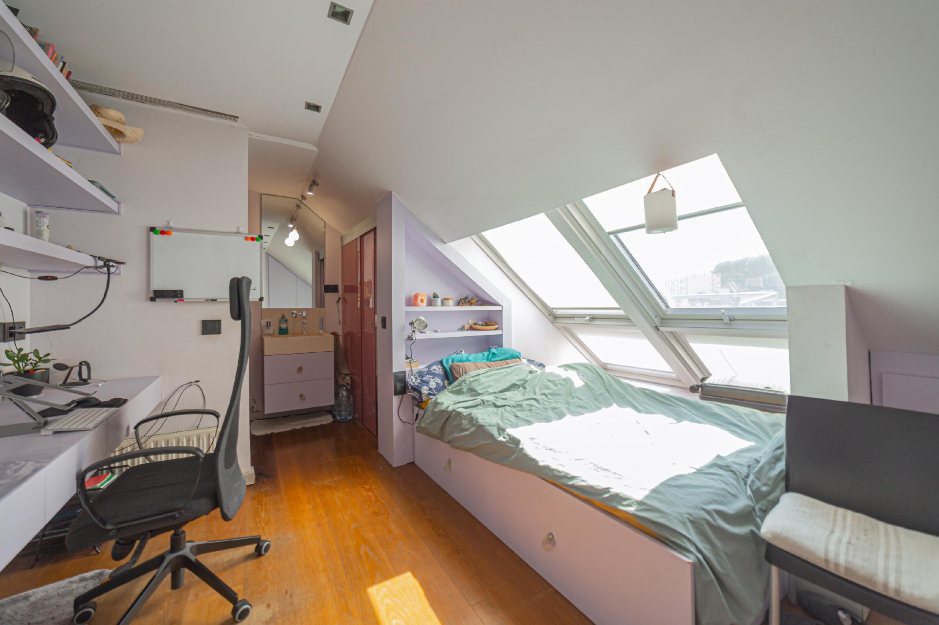 Huoneisto Barcelona, Espanja 4 makuuhuonetta, 205 m2 No. 140920