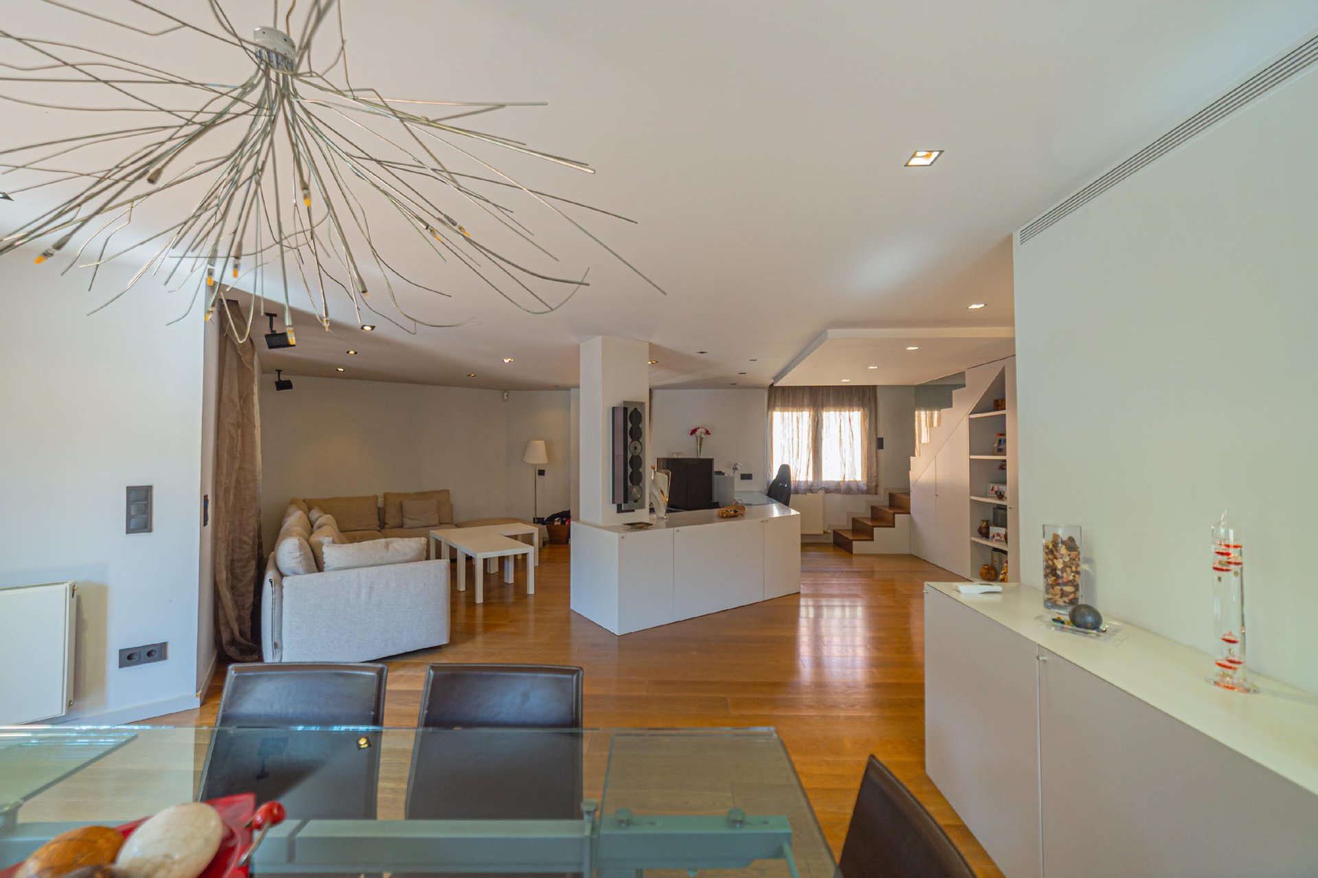 Huoneisto Barcelona, Espanja 4 makuuhuonetta, 205 m2 No. 140920