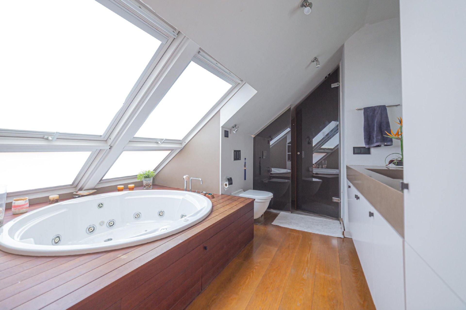 Huoneisto Barcelona, Espanja 4 makuuhuonetta, 205 m2 No. 140920