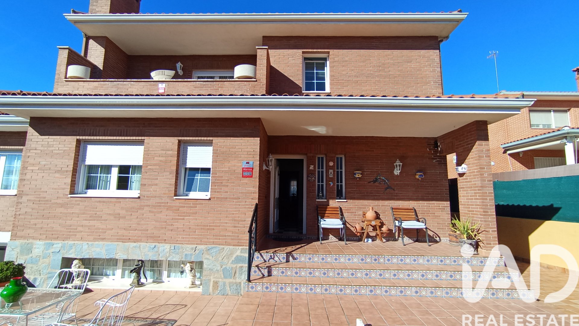 Apartment in Meco, Madrid, Spain 5 bedrooms, 382 sq.m. No. 173106