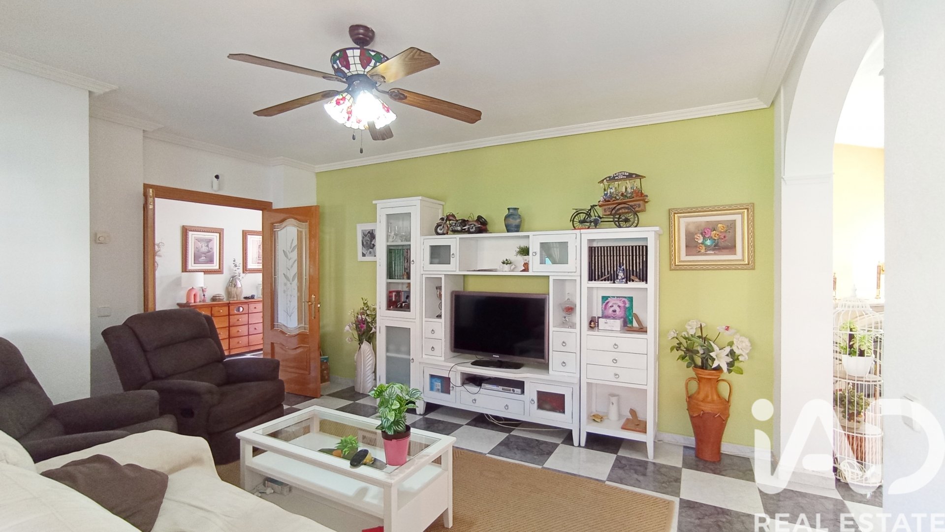 Apartment in Meco, Madrid, Spain 5 bedrooms, 382 sq.m. No. 173106