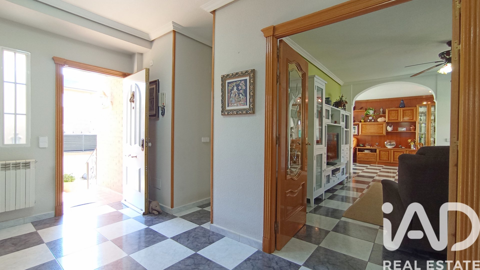 Apartment in Meco, Madrid, Spain 5 bedrooms, 382 sq.m. No. 173106