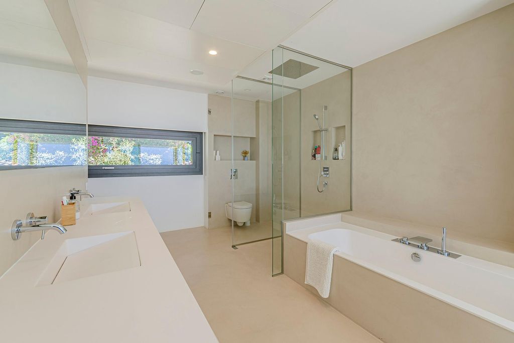 Talo Castelldefels, Barcelona, Espanja 6 makuuhuonetta, 740 m2 No. 66786