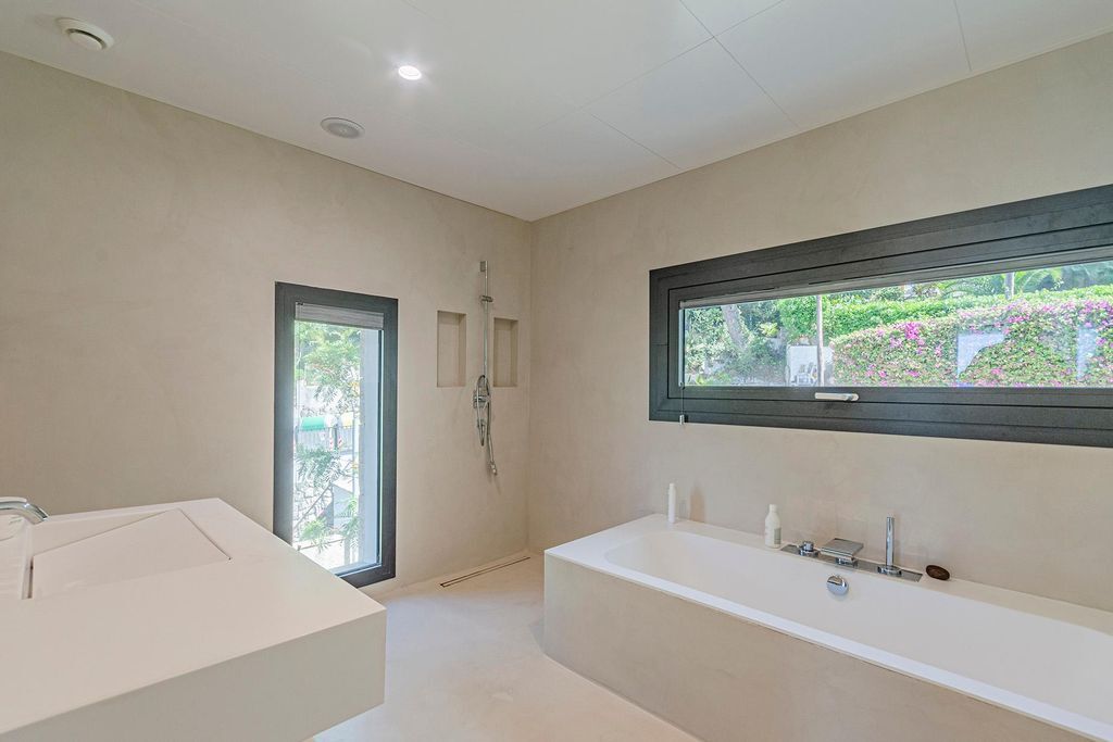 Talo Castelldefels, Barcelona, Espanja 6 makuuhuonetta, 740 m2 No. 66786