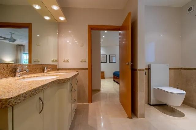 Villa à Altea, Alicante, Espagne 4 chambres, 400 m2 No. 180649
