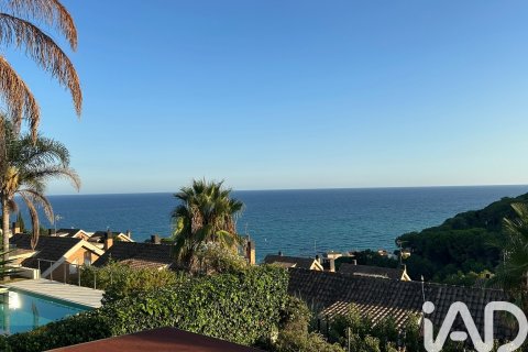 House in Arenys de Mar, Barcelona, Spanien 3 Schlafzimmer, 162 m2 Nr. 154276